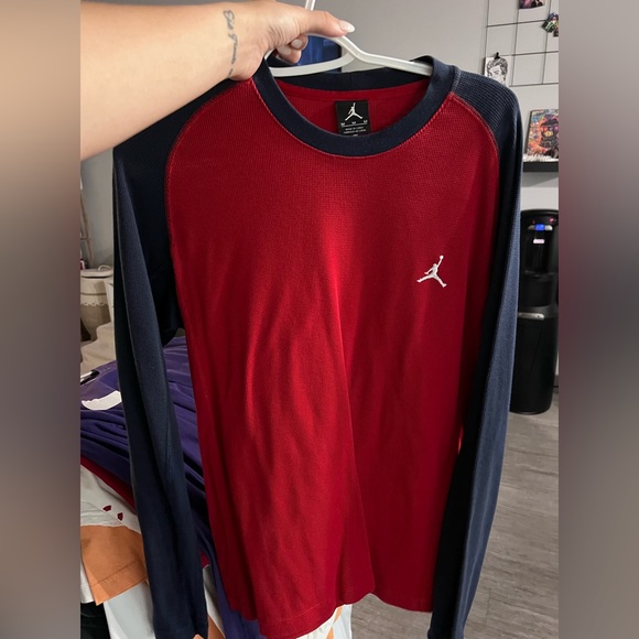 Here is a group of 6 Jordan T-shirts. All of these are size large. - Picture 4 of 6